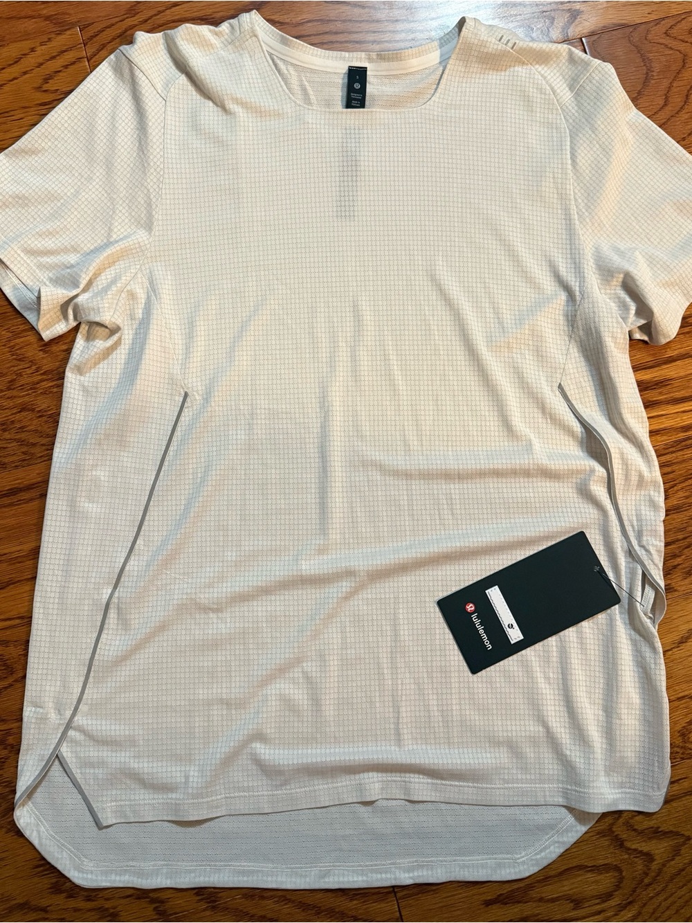 NWT MENS WHITE  LULULEMON FAST AND FREE VENTED AIRFLOW RUNNING SHIRT SIZE SMALL